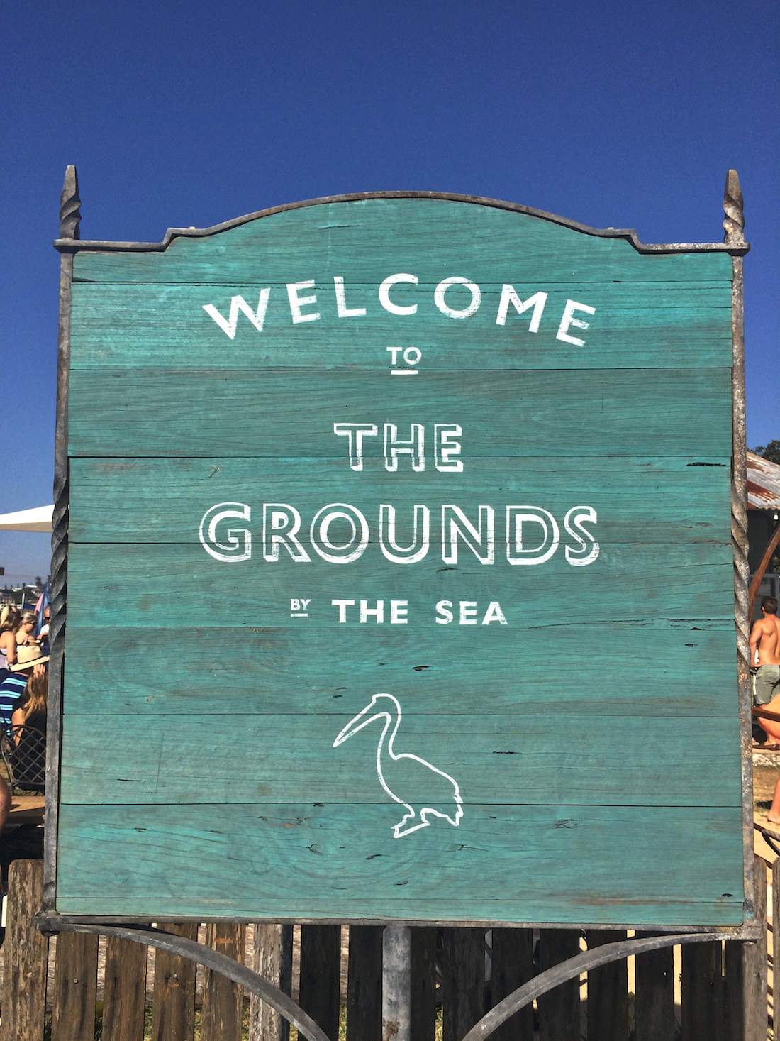 the-grounds-by-the-sea-welcome-sign